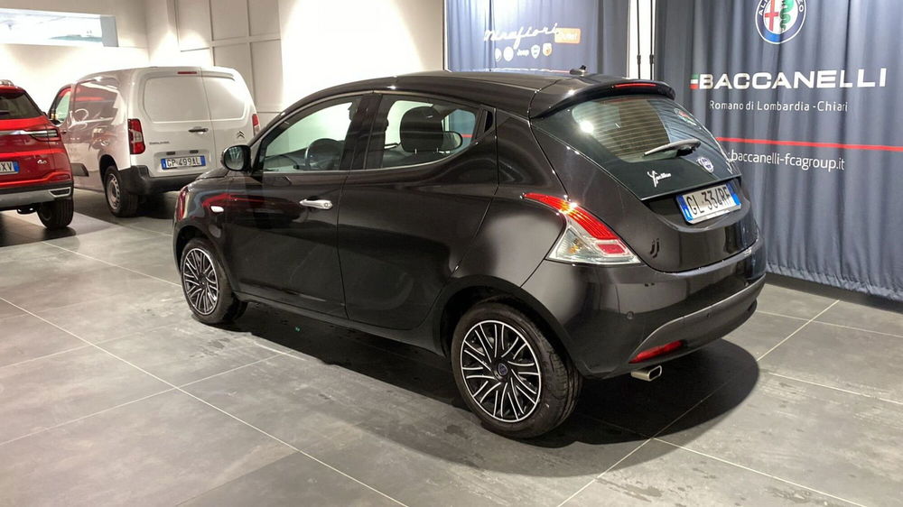 Lancia Ypsilon usata a Bergamo (2)