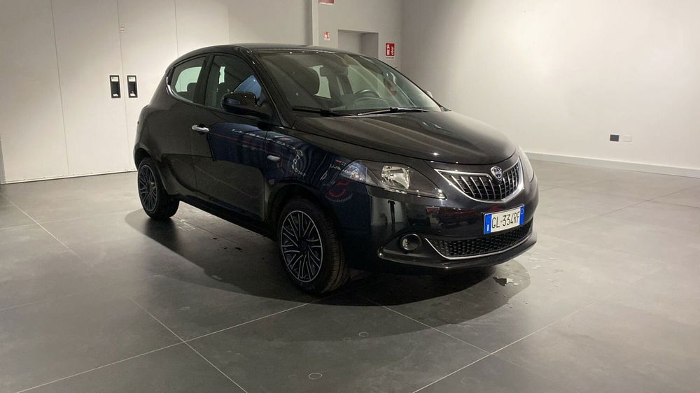 Lancia Ypsilon usata a Bergamo (5)