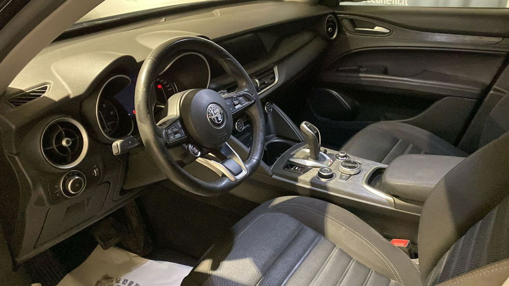 Alfa Romeo Stelvio usata a Bergamo (14)