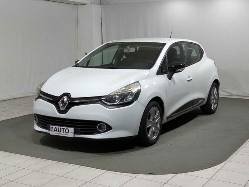 Renault Clio 1.2 75CV 5 porte Wave  del 2012 usata a Caspoggio