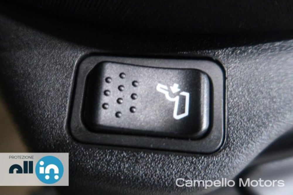 Jeep Compass nuova a Venezia (17)