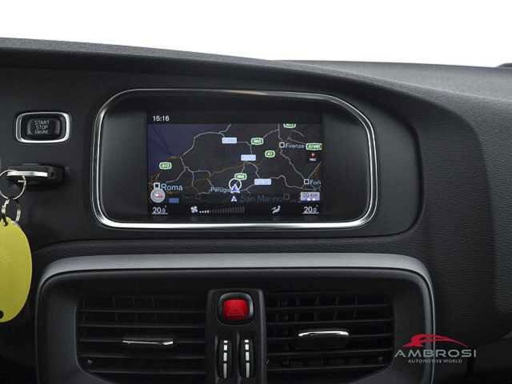 Volvo V40 Cross Country usata a Perugia (17)