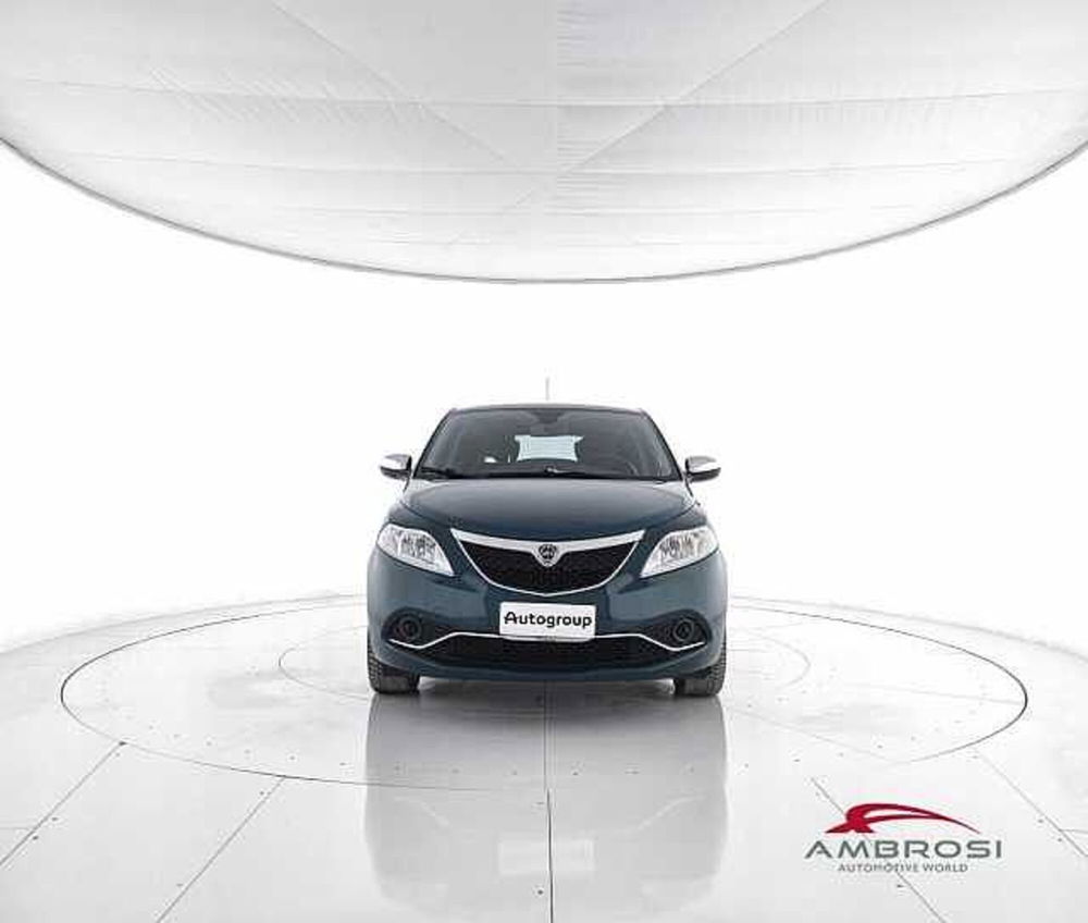 Lancia Ypsilon usata a Perugia (5)