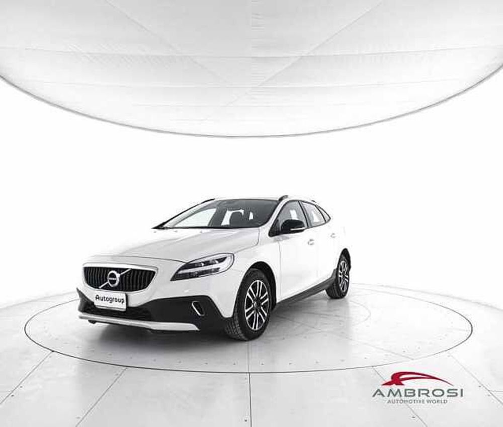 Volvo V40 Cross Country usata a Viterbo