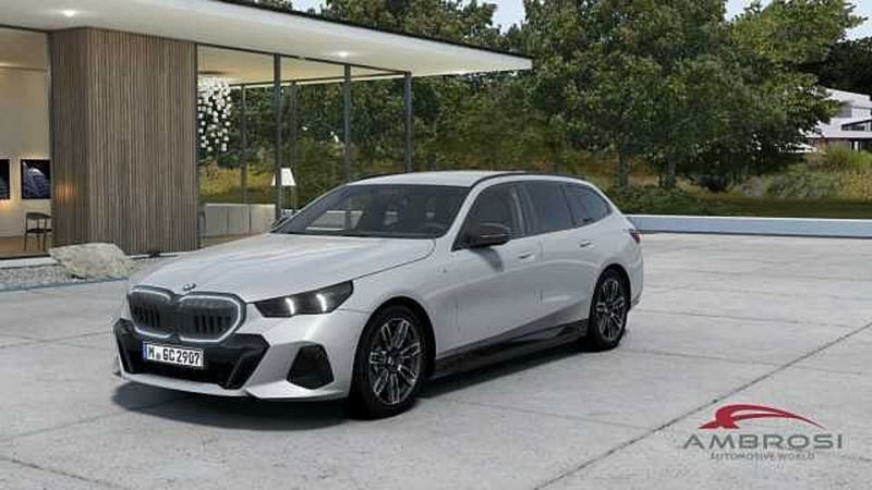 BMW Serie 5 Touring 520d  48V xdrive MSport Pro auto nuova a Viterbo