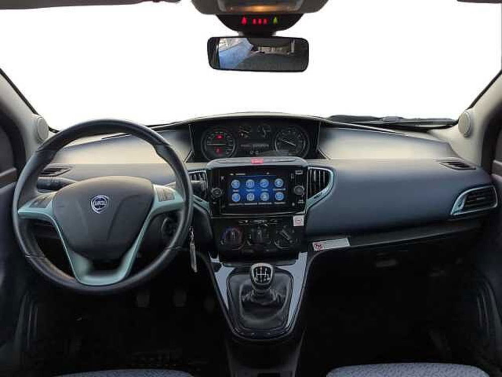 Lancia Ypsilon usata a Treviso (9)