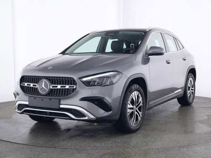 Mercedes-Benz GLA SUV 200 Progressive Advanced Plus auto del 2023 usata a Magenta