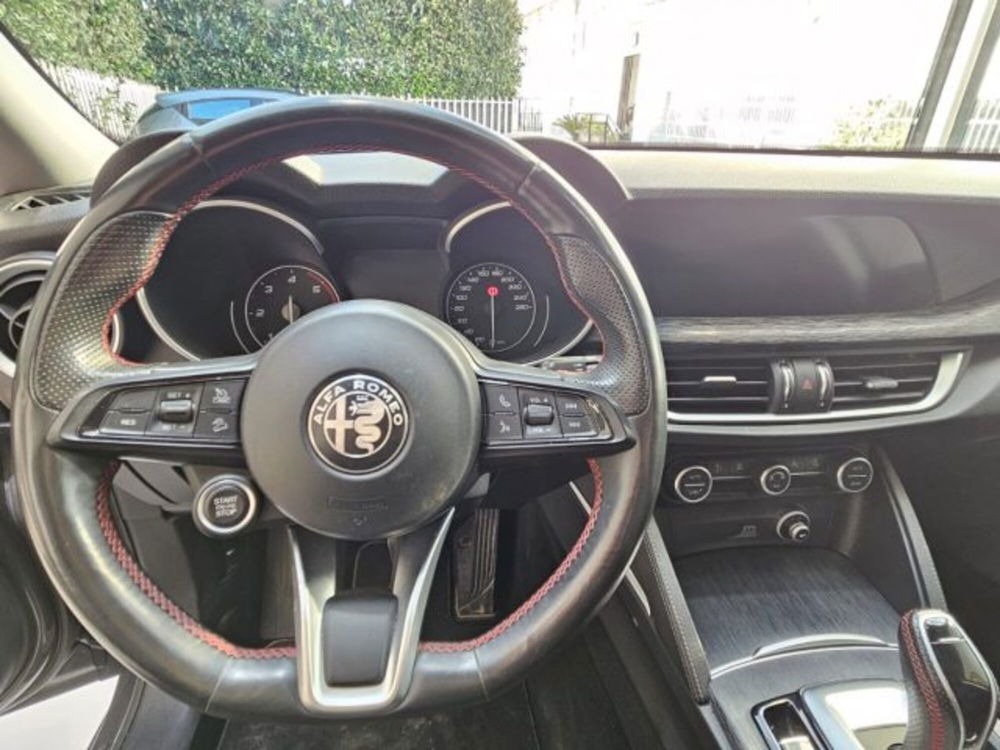 Alfa Romeo Stelvio usata a Napoli (18)