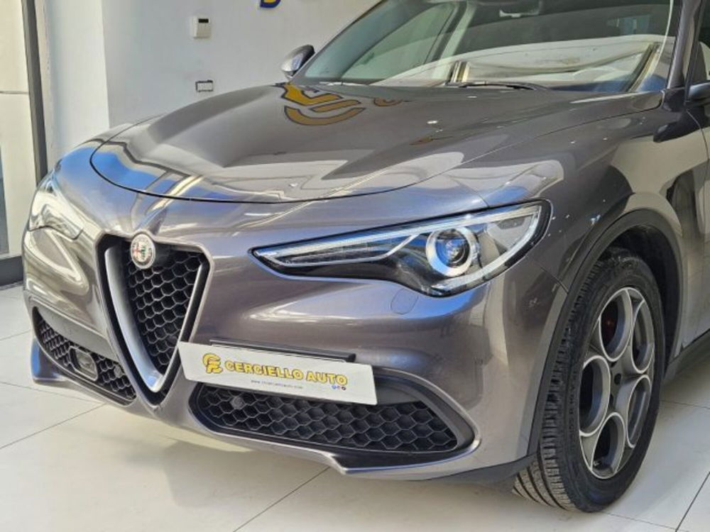 Alfa Romeo Stelvio usata a Napoli (2)