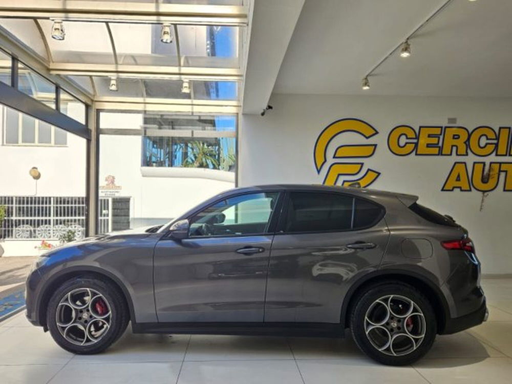 Alfa Romeo Stelvio usata a Napoli (6)