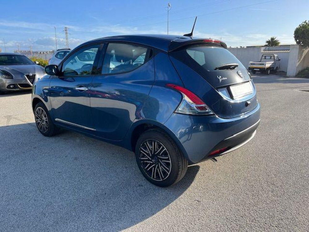 Lancia Ypsilon usata a Trapani (4)