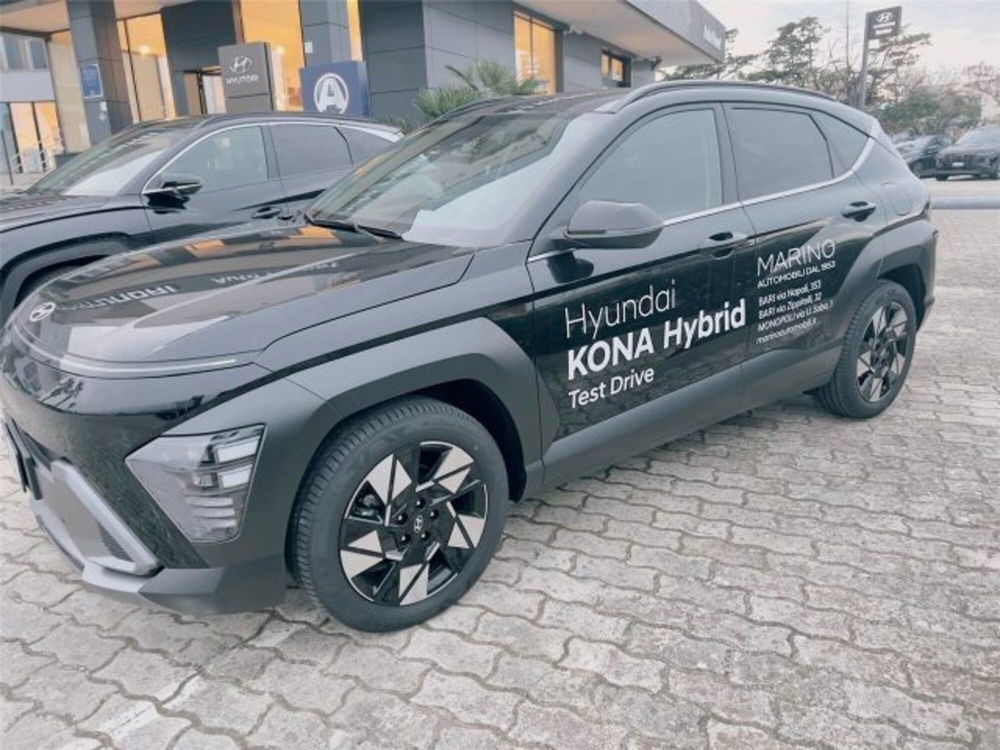 Hyundai Kona nuova a Bari (2)