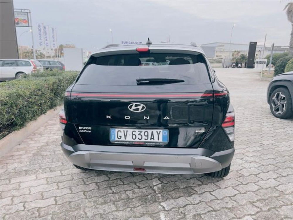 Hyundai Kona nuova a Bari (3)