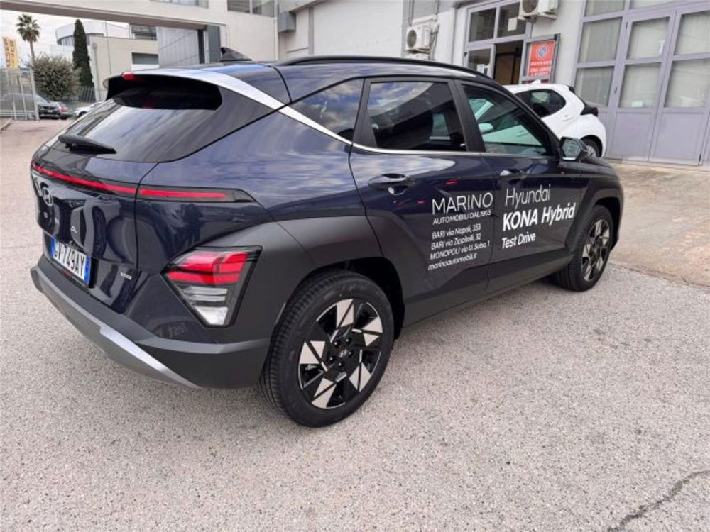 Hyundai Kona nuova a Bari (3)