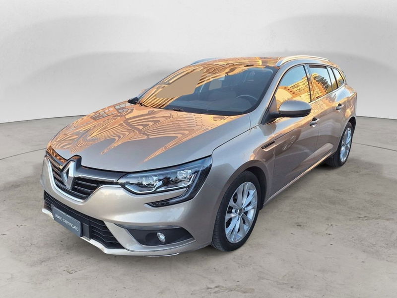 Renault M&eacute;gane Sporter Blue dCi 115 CV Business  del 2019 usata a Bari