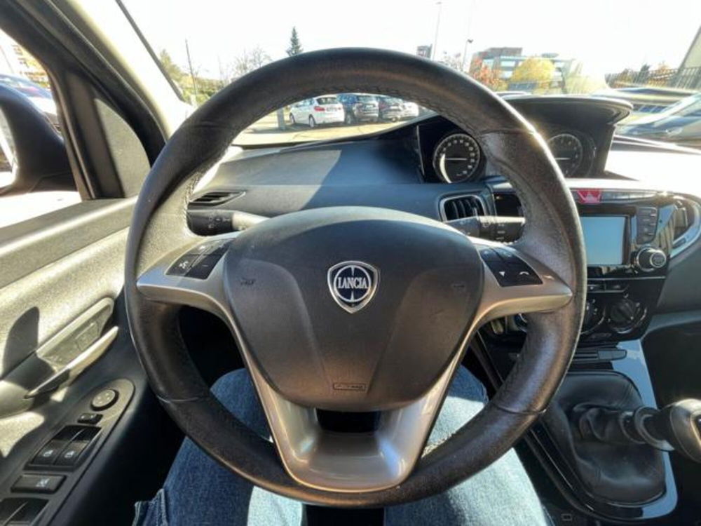 Lancia Ypsilon usata a Firenze (12)