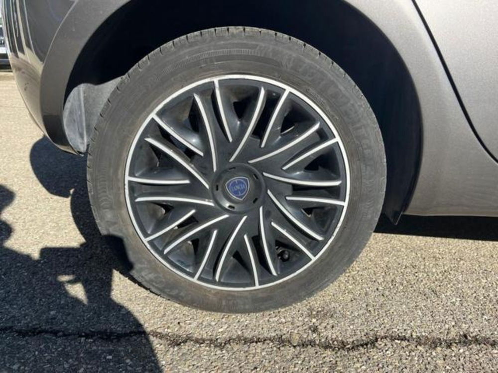 Lancia Ypsilon usata a Firenze (6)