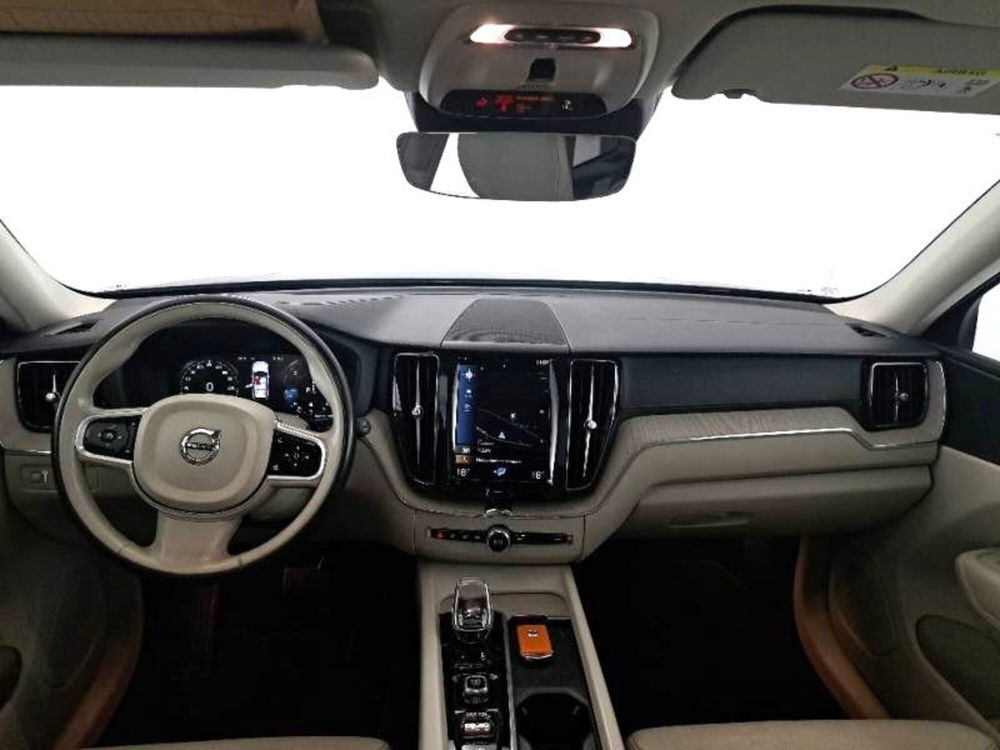 Volvo XC60 usata a Bari (7)