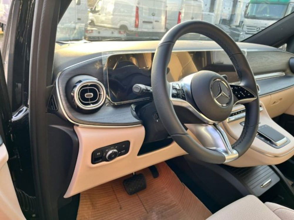 Mercedes-Benz Classe V nuova a Bergamo (10)