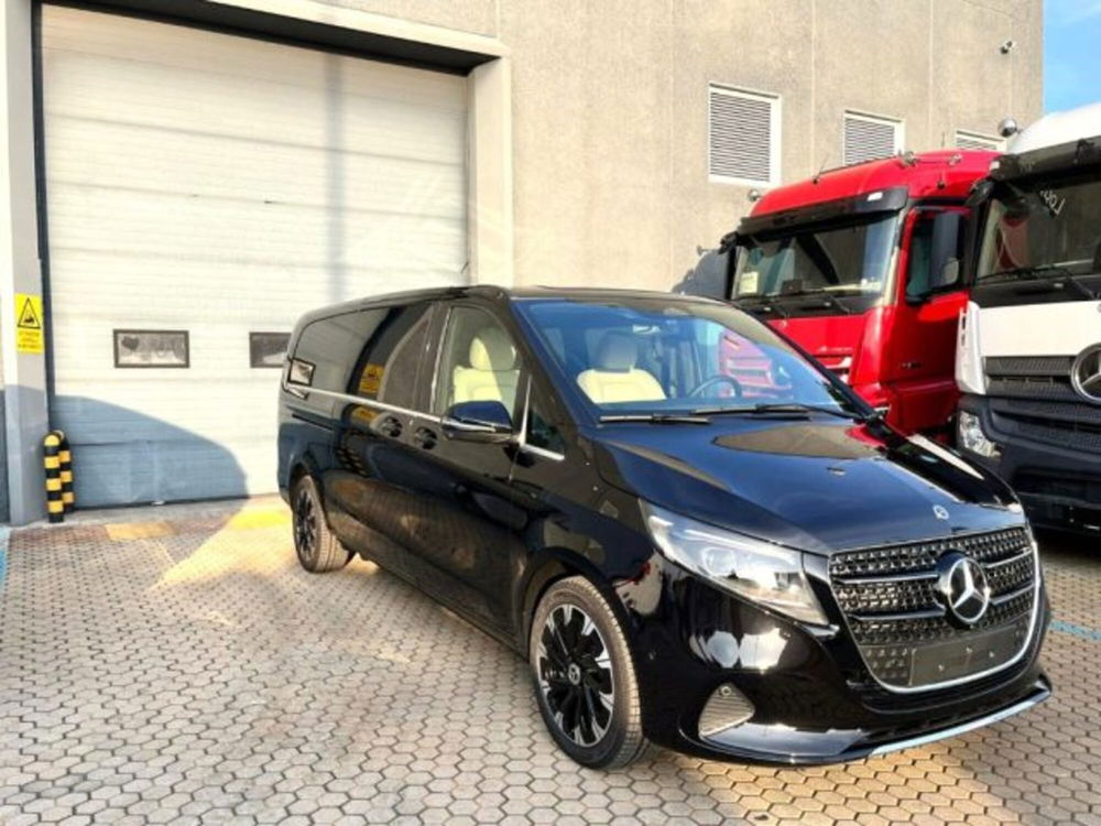 Mercedes-Benz Classe V nuova a Bergamo (3)