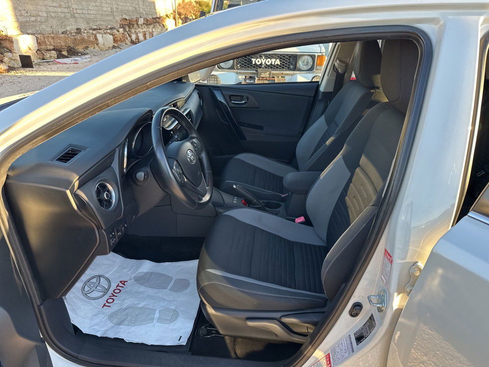 Toyota Auris usata a Ragusa (8)