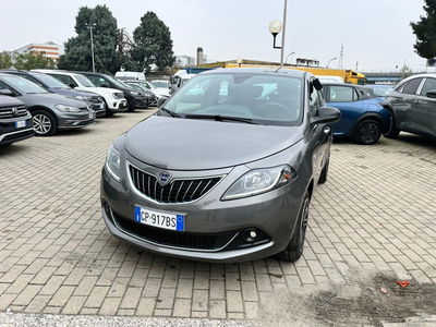 Lancia Ypsilon 1.0 FireFly 5 porte S&amp;S Hybrid Ecochic Gold  del 2023 usata a Milano