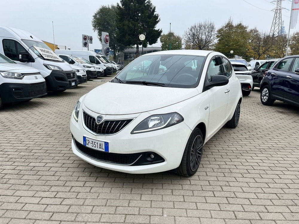 Lancia Ypsilon usata a Milano