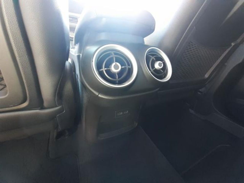 Alfa Romeo Stelvio usata a Firenze (17)