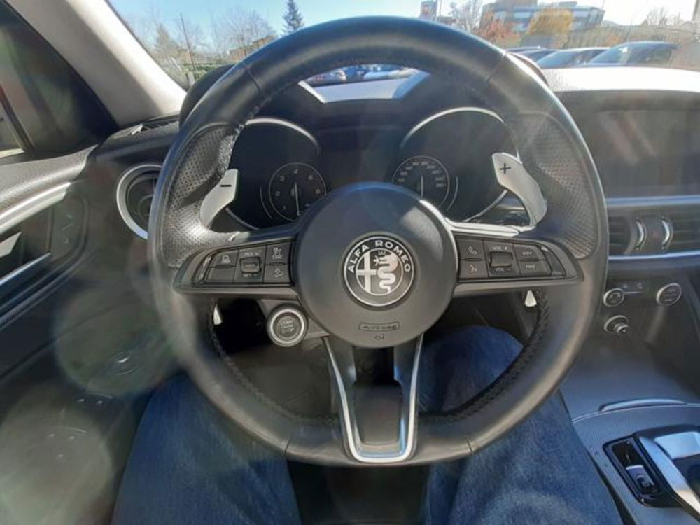 Alfa Romeo Stelvio usata a Firenze (19)