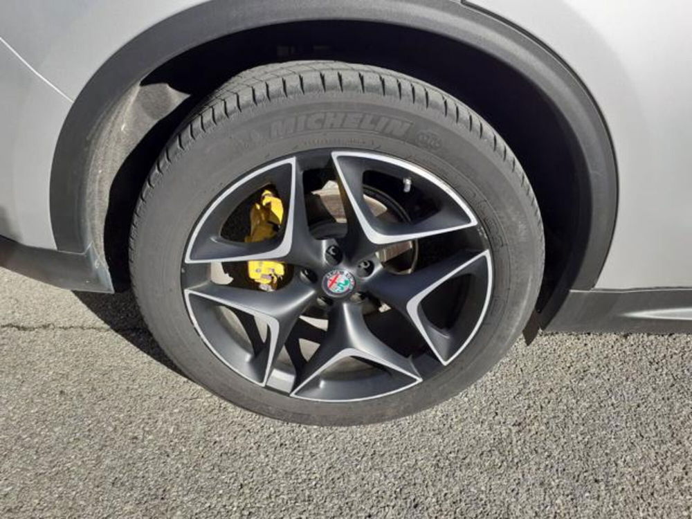 Alfa Romeo Stelvio usata a Firenze (7)