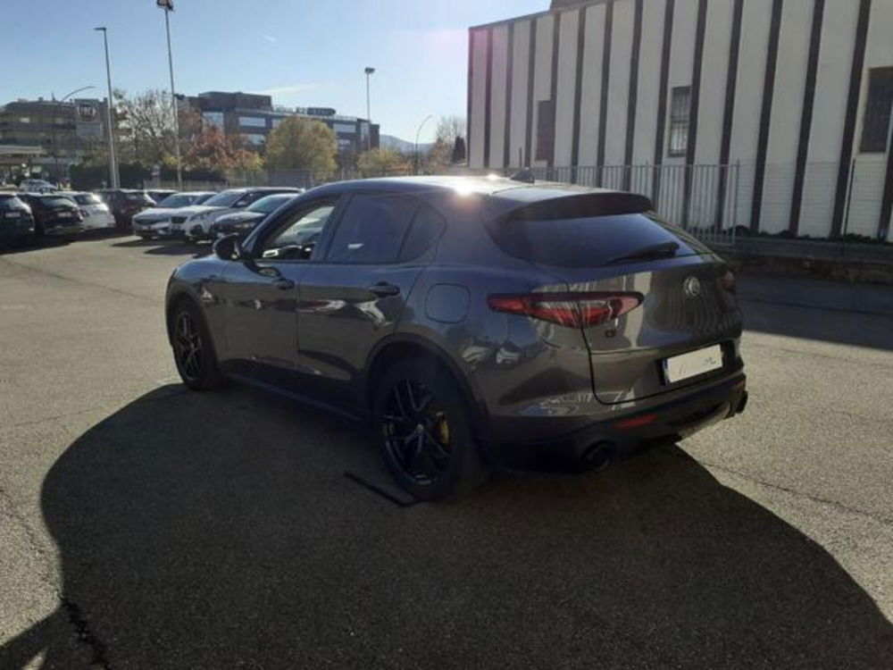 Alfa Romeo Stelvio usata a Firenze (8)