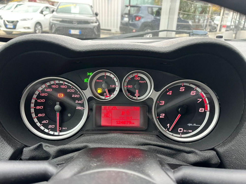 Alfa Romeo MiTo usata a Milano (19)