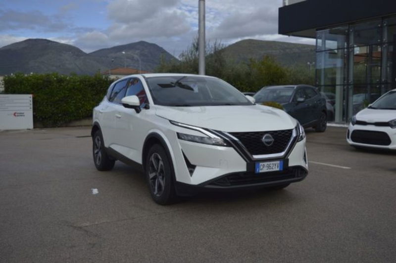 Nissan Qashqai 1.3 mhev N-Connecta 2wd 140cv del 2023 usata a Fondi