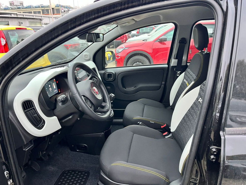 Fiat Panda Cross nuova a Milano (12)