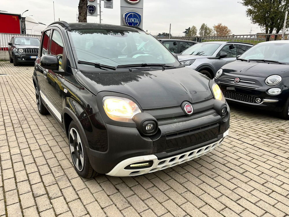 Fiat Panda Cross nuova a Milano (3)