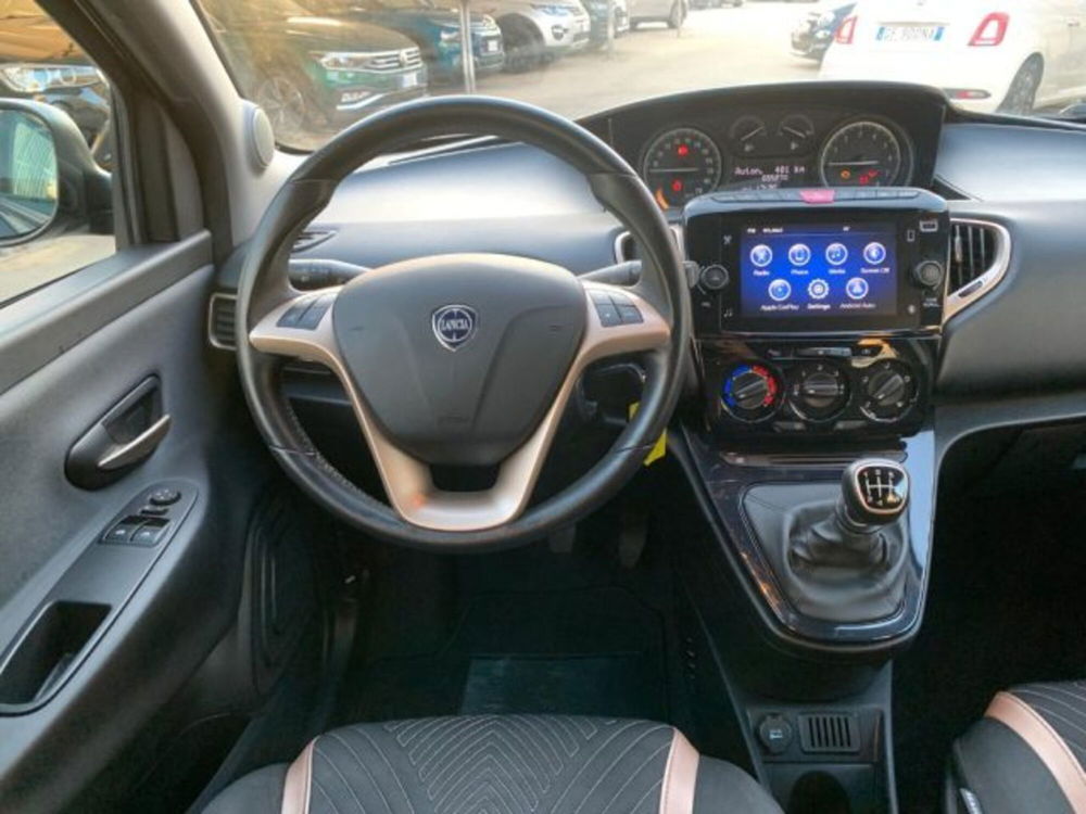 Lancia Ypsilon usata a Trapani (11)