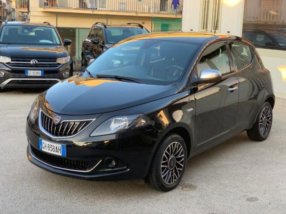 Lancia Ypsilon usata a Trapani (3)