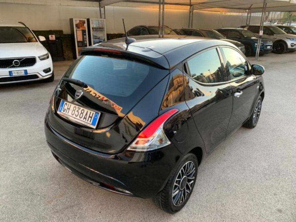 Lancia Ypsilon usata a Trapani (6)