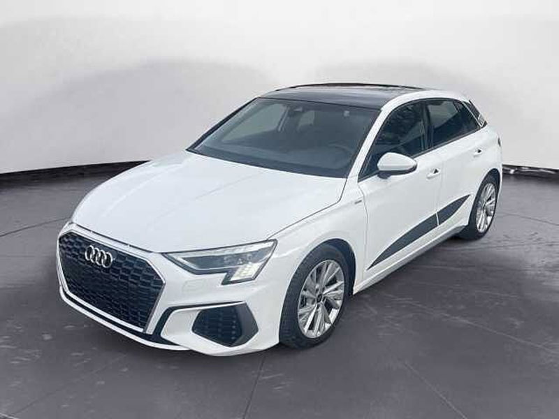 Audi A3 Sportback 30 TDI S line edition  del 2024 usata a Lucca