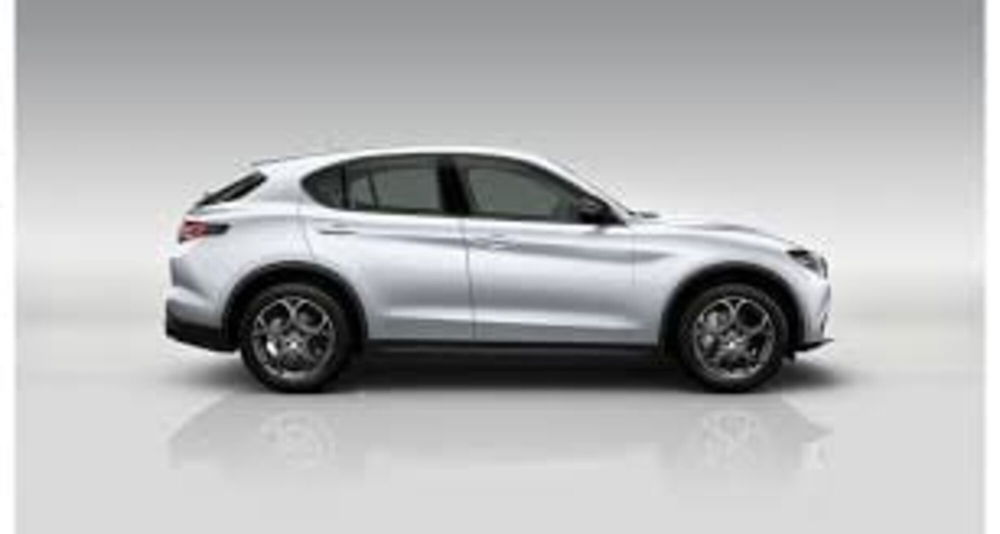 Alfa Romeo Stelvio nuova a Torino