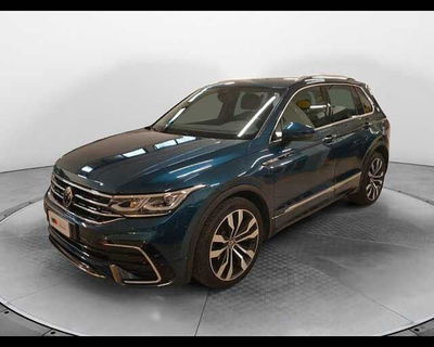 Volkswagen Tiguan Allspace 2.0 tdi R-Line 150cv dsg del 2020 usata a Prato