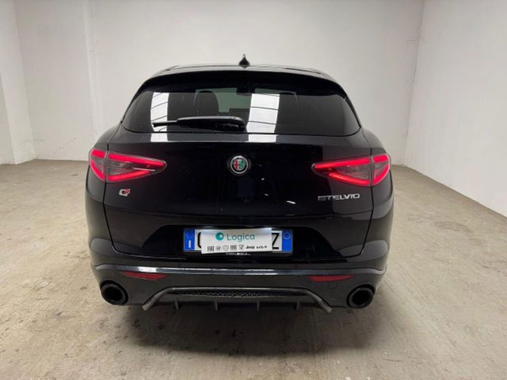 Alfa Romeo Stelvio usata a Biella (10)