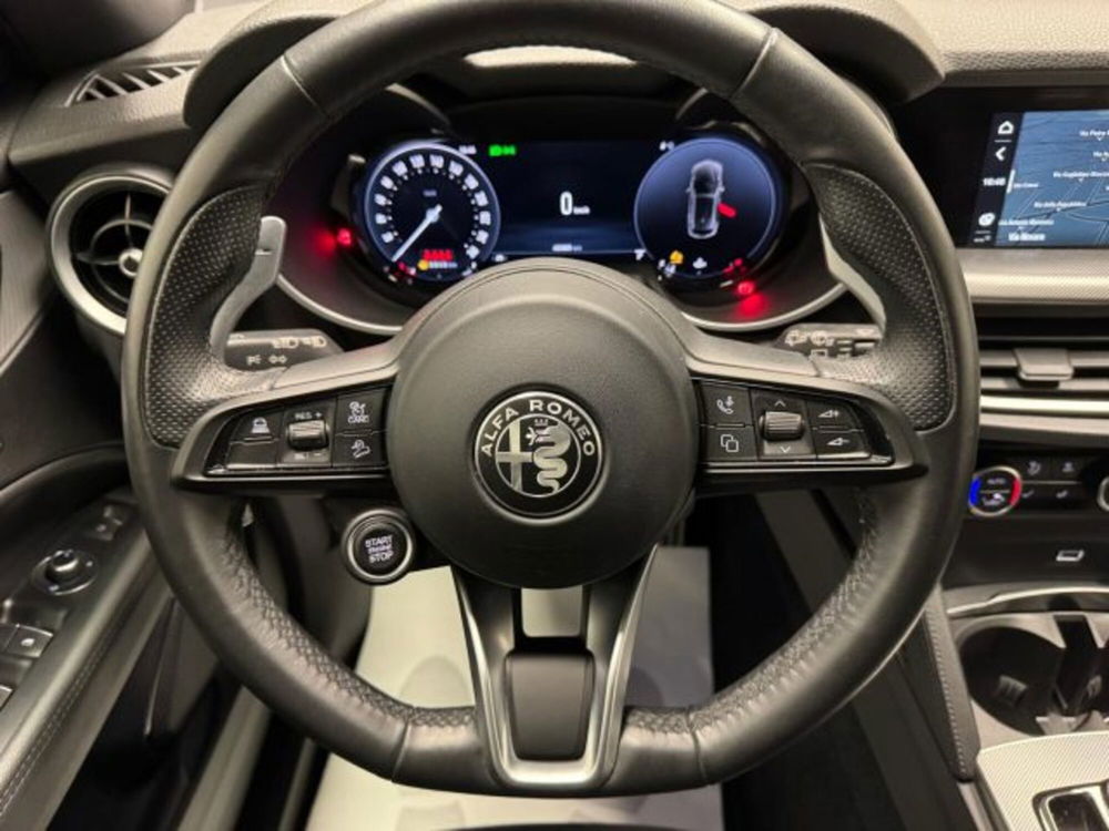 Alfa Romeo Stelvio usata a Biella (12)