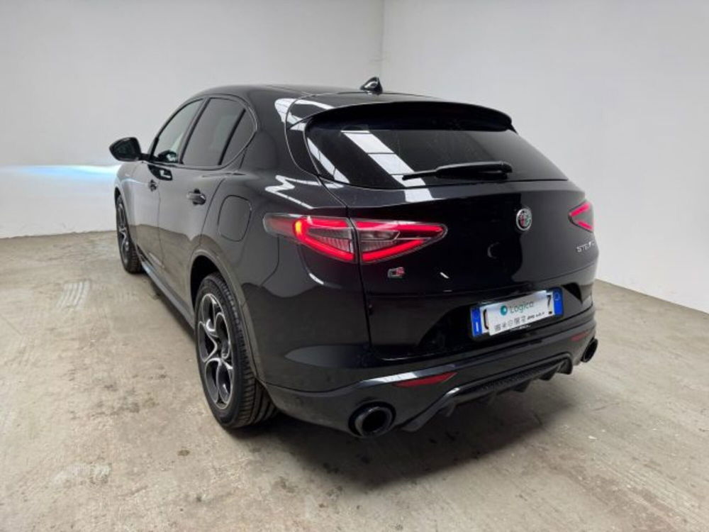 Alfa Romeo Stelvio usata a Biella (3)