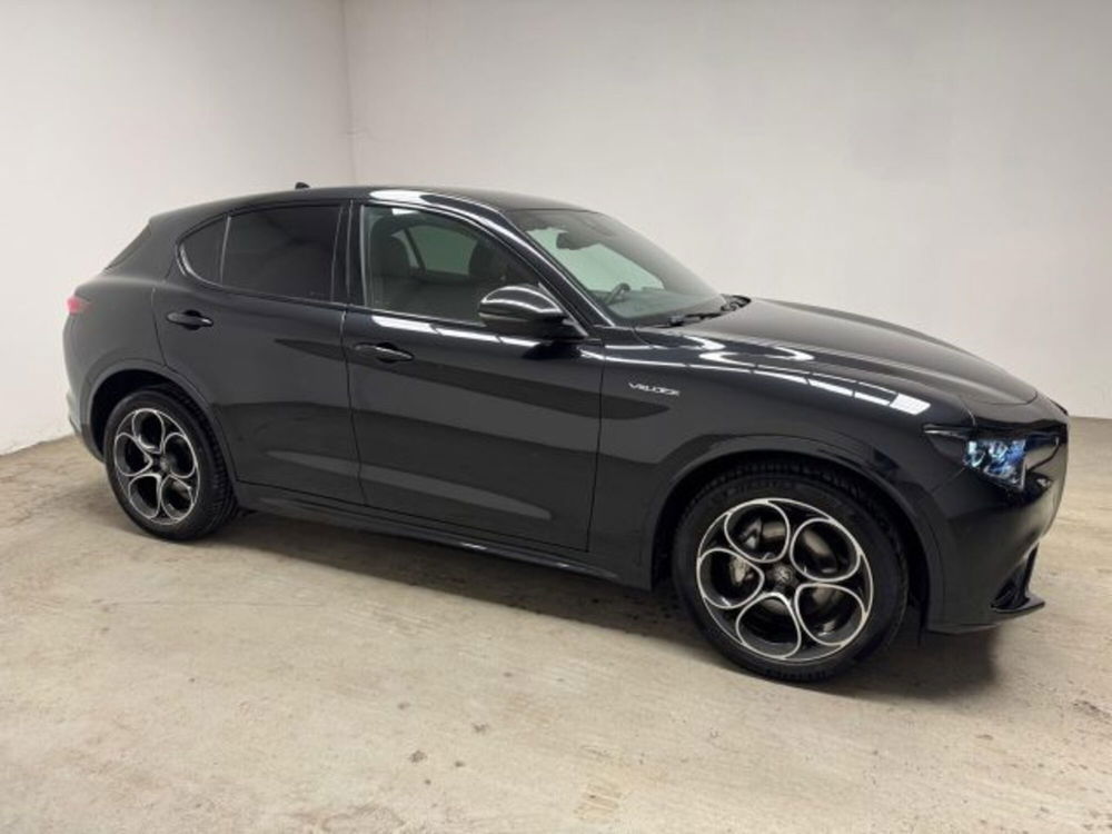 Alfa Romeo Stelvio usata a Biella (8)