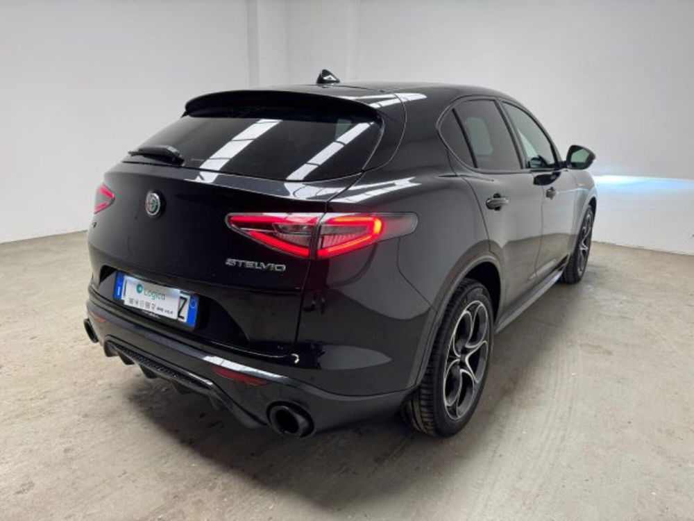 Alfa Romeo Stelvio usata a Biella (9)