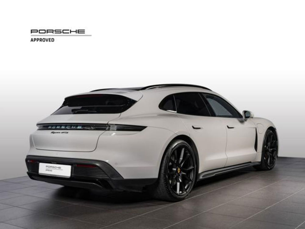 Porsche Taycan Sport Turismo usata a Livorno (4)