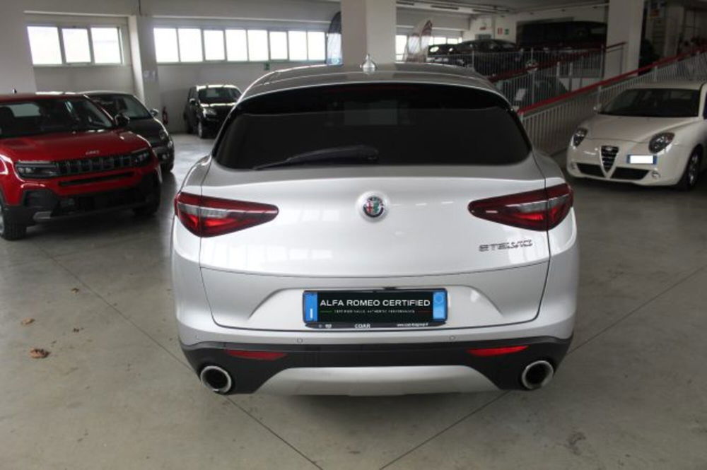 Alfa Romeo Stelvio usata a Terni (5)