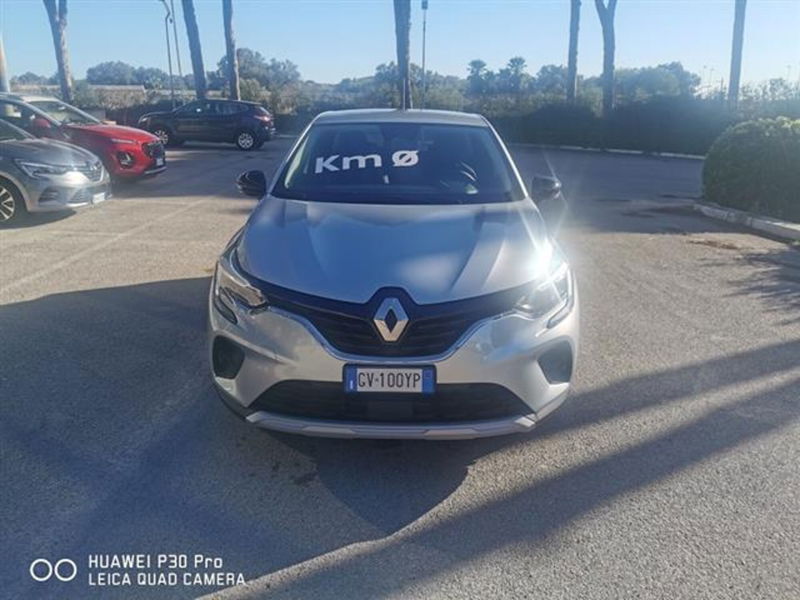 Renault Captur Full Hybrid E-Tech 145 CV Equilibre nuova a Brindisi