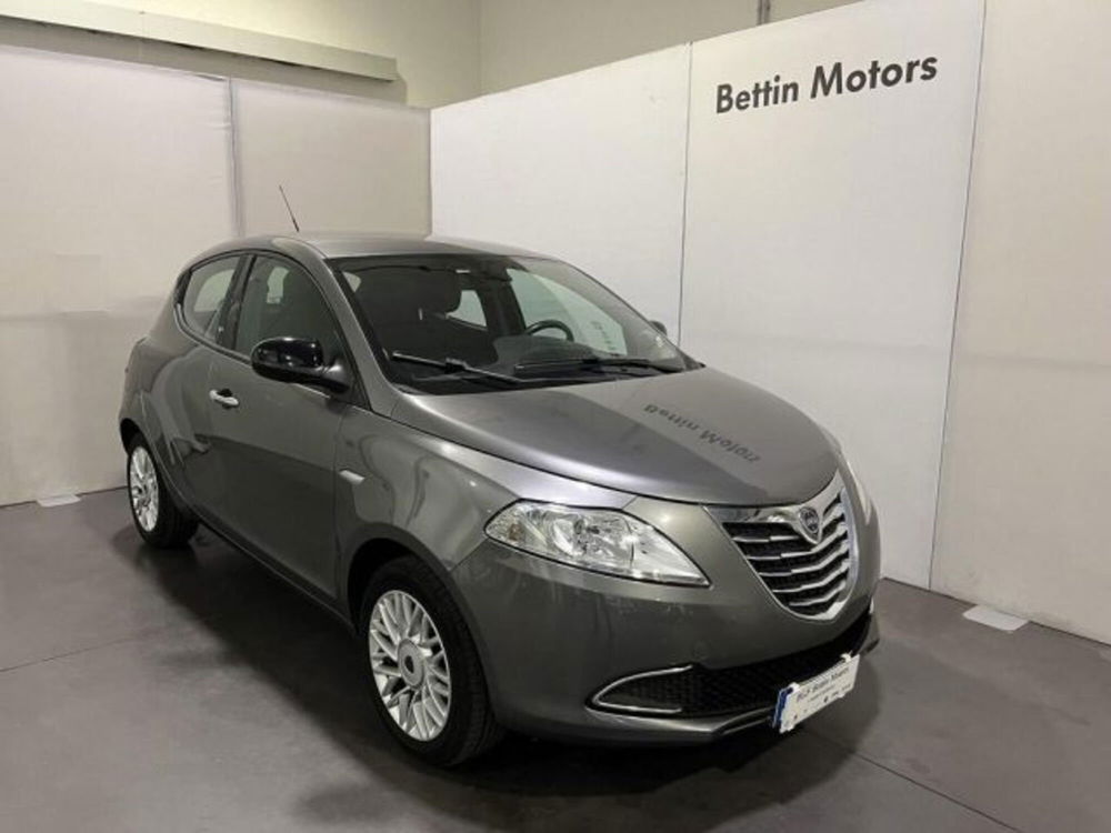 Lancia Ypsilon usata a Padova